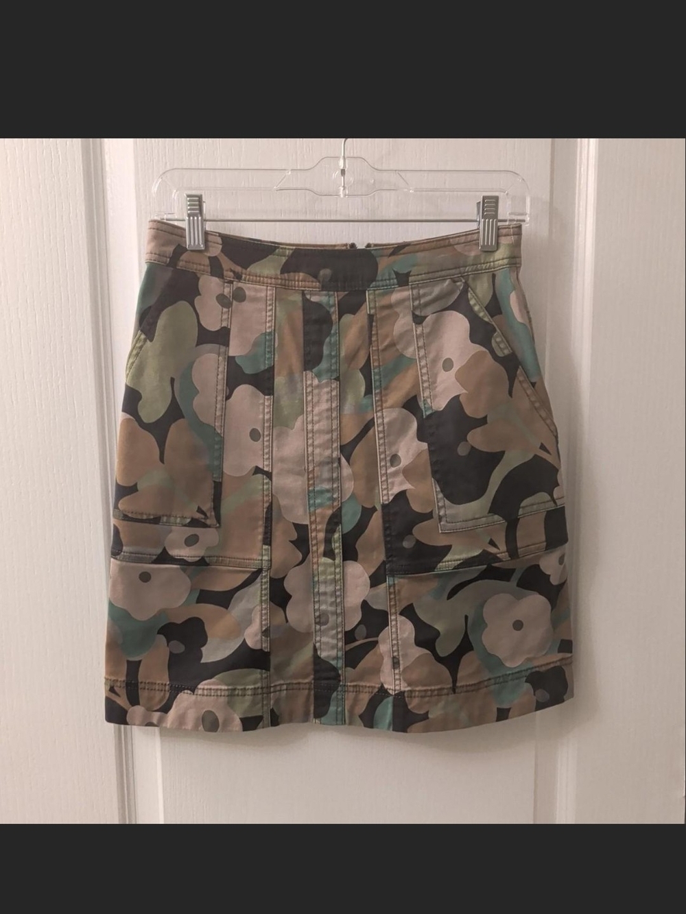 Cabi Women’s Camo Floral Utility Skirt - Green/Tan Size 0